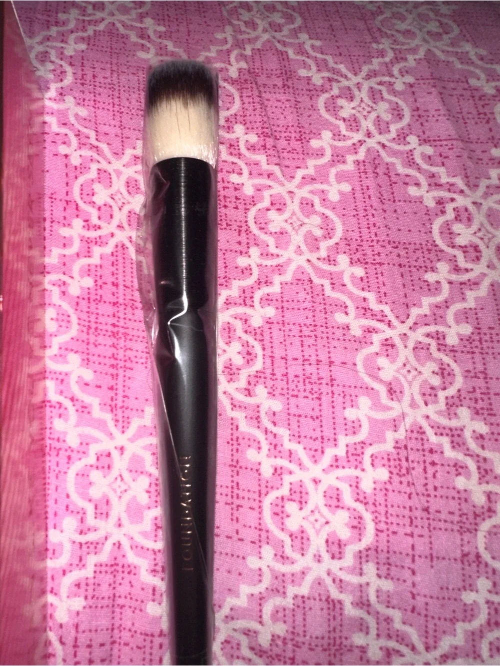 LAWLESS Foundation Brush with Black Handle and White-Tip Bristles